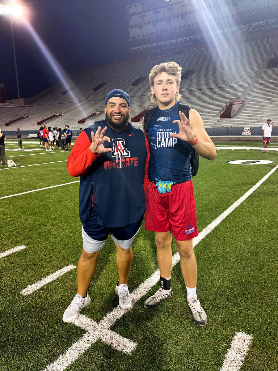 LandonPol's tweet photo. Had a great time at @ArizonaFBall camp today got to learn new techniques from @CoachPaopao and some Wildcat Tight Ends 

@TyDetmer14 @mxrd15 @PatriotsDC @alaqcfootball @AJMorganFB @P_MAGLOIRE @azc_obert @PrepRedzoneAZ @On3Recruits @CoachOmura @CoachJeddFisch https://t.co/qyAD688RdP