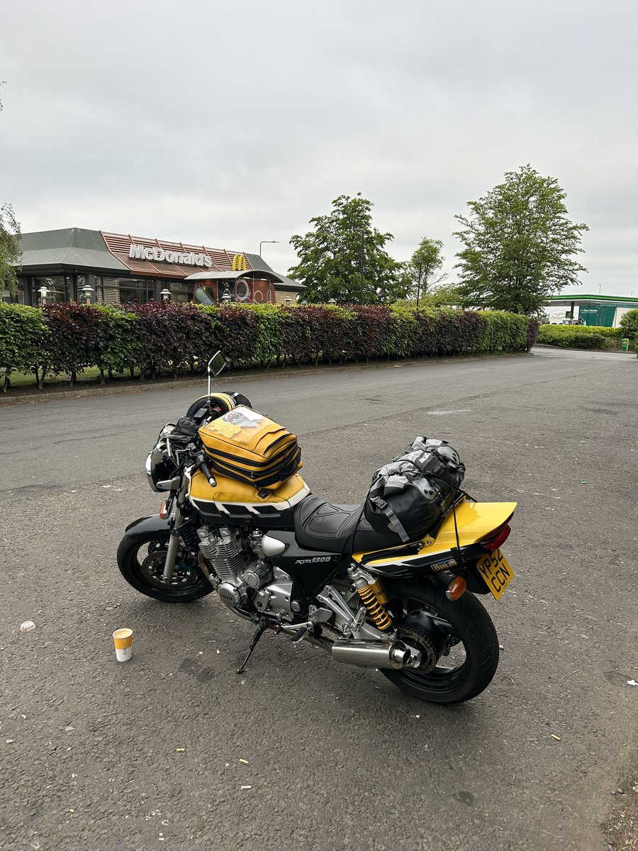 XJRT1964's tweet image. Feeling fookin magic this morning and well up for our @QueensferryMoto #BikeandSixtyTour - peg down 9 miles in 😎 #avit