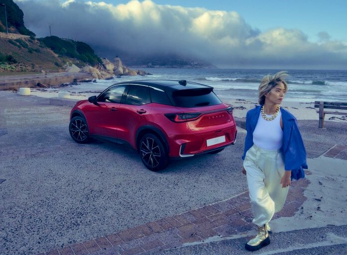 automotorcope's tweet photo. Premiere mundial . 
Este es el nuevo #LexusLBX el baby #SUV urbano #Hibrido #Eco de #Lexus que también contará con versión #eFour tracción total #Novedades #coches #SUV #Motor @COPE #Radio #LEXUSLbx https://t.co/4yaG2Ccsjq