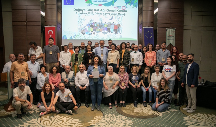 surajanscom's tweet photo. Doğaya Güç Kat Ağı: Tek kullanımlık plastikler yasaklansın 

Her yıl yaklaşık 400 milyon ton plastik atık üretiliyor

https://t.co/U0WId2hqNv https://t.co/Txs3Uu4Koi