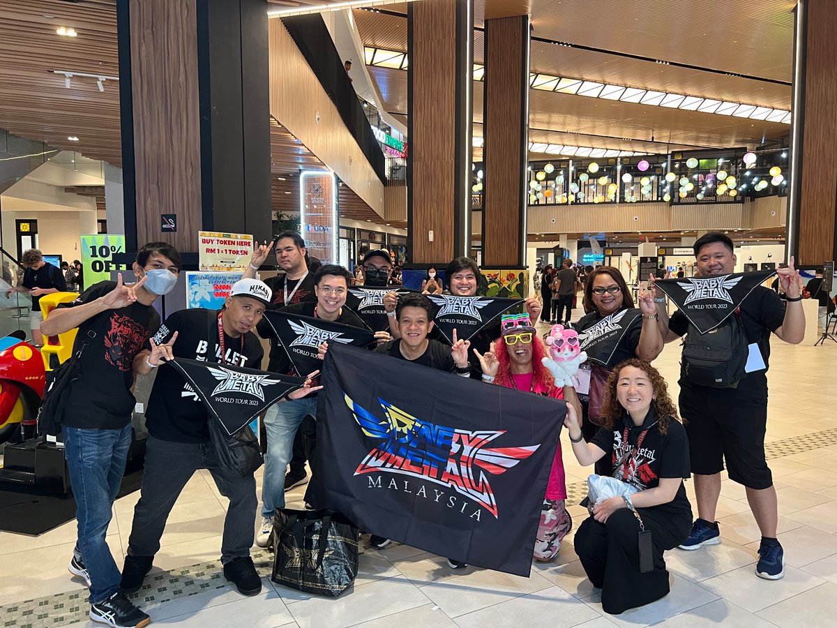 jaytacos's tweet photo. Group pics from last night!

Feel free to retweet and save them!

@myway_zeus @keicreate_ 

#BABYMETALWORLDTOUR2023 
#BABYMETALinKL 
#BABYMETAL https://t.co/Rzc5DgDuU0