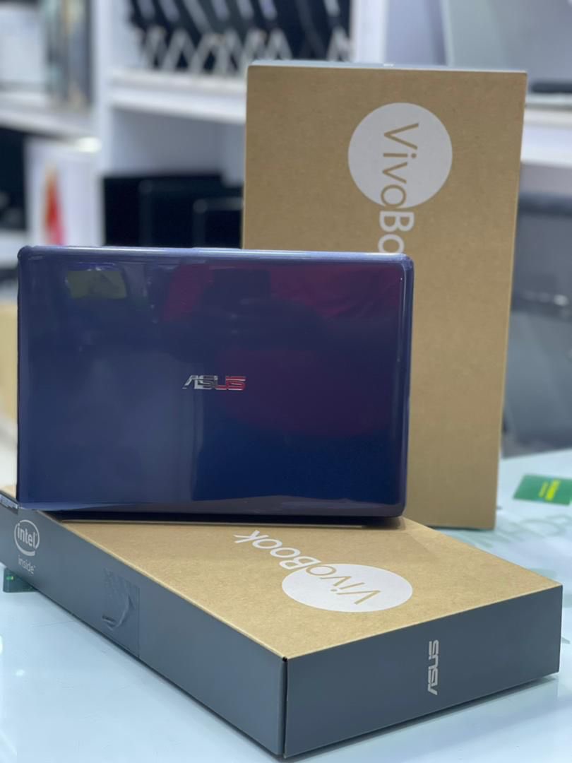 UweraLyndah's tweet photo. Brand new laptop from @DsnComputers
#DSNTech
Asus ViVoBook mini laptop
11.6 inches wide
Celeron
4gb ram
500gb Hdd storage
8hours battery life
@ 900,000/= https://t.co/OswzuLaH6y