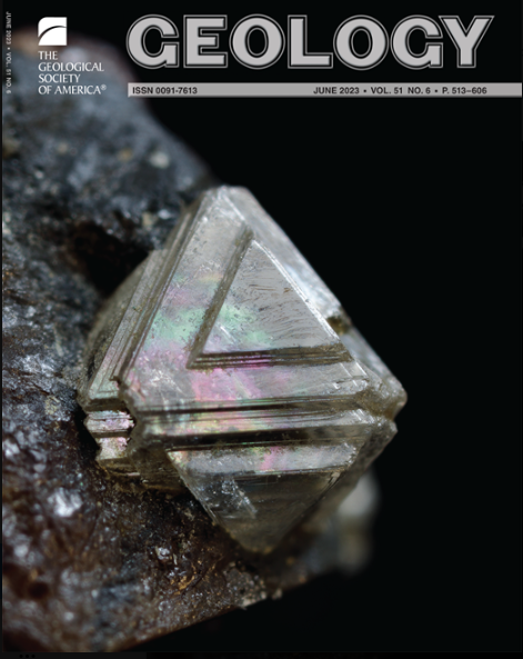 Research from our department has made the front cover of Geology! Caught in the act: Diamond growth and destruction in the continental lithosphere. pubs.geoscienceworld.org/gsa/geology/ar…