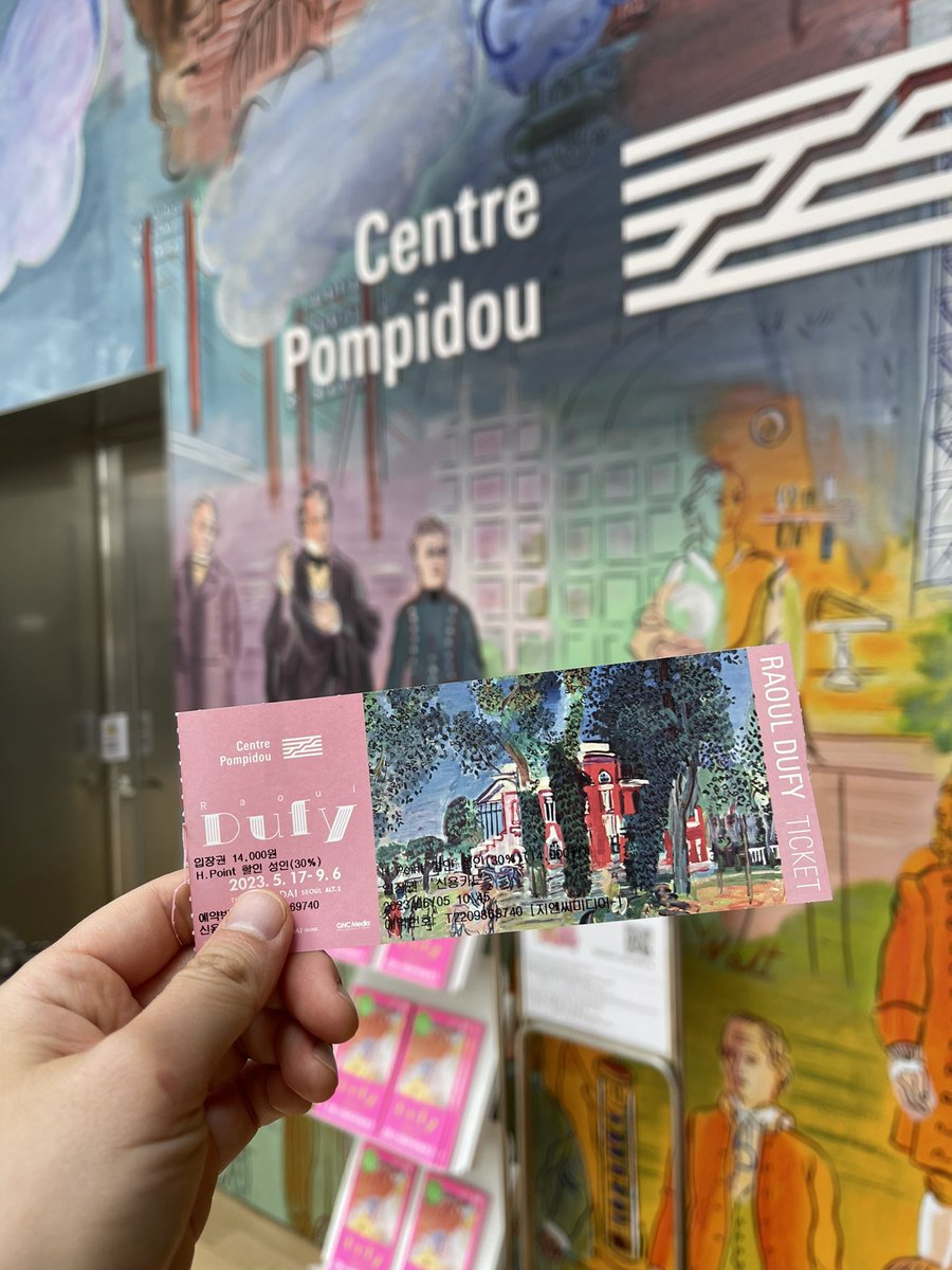 keepkeepon's tweet image. 오늘의 핫플 탐방은 여의도 더현대. 미리 넓은 쪽 출입구 찾아서(공작아파트 쪽 P3) 갔는데 진짜 넓어서 넘 행복했음ㅎㅎ 물론 그래도 긴장되지만. 다른 건물도 이렇게만 만들어줬으면~ 이렇게 사전조사까지 다 해놓고 정작 올라올 때는 안내해주는대로 가다가 P3에 비해 좁은 정문쪽으로 나옴;;