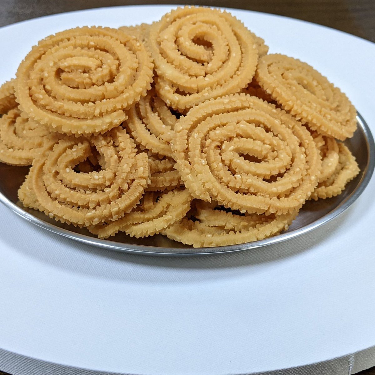 #food #homemade #foodblog #crispy #delicious #indiansnack #instantrecipe #murukkuchakli #RecipeOfTheDay
#recipeshare #frieddough 
Recipe Link : chhayasfood.com/home/instant-m…