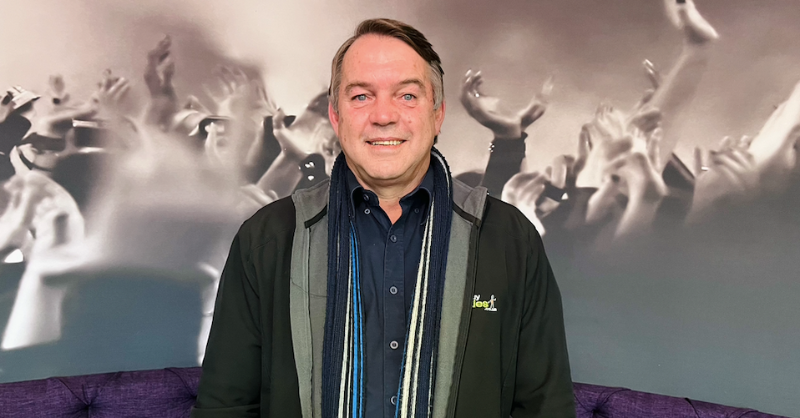 jacarandafm's tweet photo. Calling all the single ladies! Here is our #DateMyDad candidate!
Email us at breakfast@jacarandafm.com if you want to go on a date with Ben Retief!
#JacaBreakfast with @MartinBester