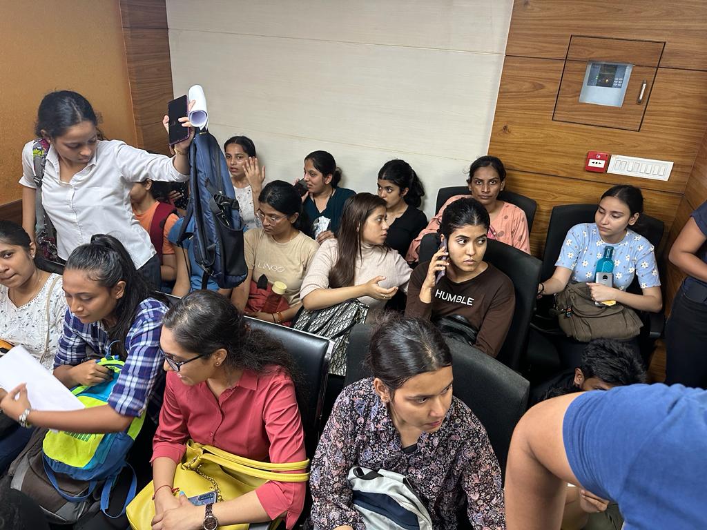 rawwniGhts's tweet photo. Playing with students career and life
Retest slot suffering most where 33 %ile ko 99 ajara hai and everyone else is getting 10-15 %ile less
#wrongMBACetResult #retestpeoplesuffered
@CETCELL @mieknathshinde @Dev_Fadnavis @CMOMaharashtra @maha_governor @ABVPMumbai @ABVPVoice https://t.co/nrLMXbgeFL