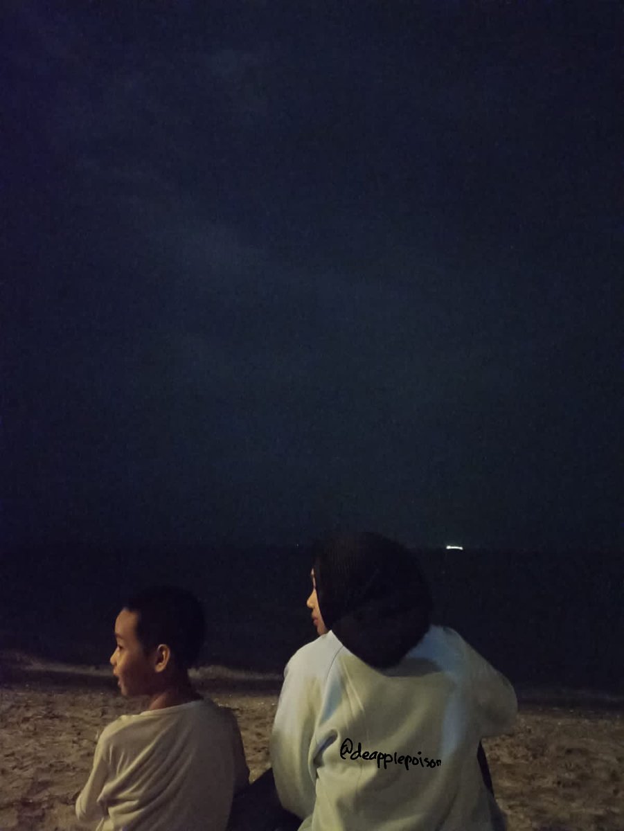 deapplepoison's tweet photo. So this is how me and Taehyung were on a date, but my little brother wanted to come along 🤍

#ARSD #TAEHYUNG #ArmySelcaDay #ARSDComeback #FESTA2023 @BTS_twt https://t.co/C5GU2Gnimh