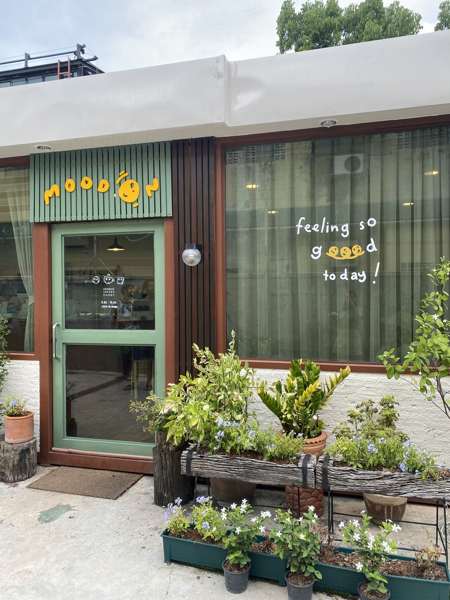 gzsomething's tweet photo. Mood On Cookies & Coffee Bar
🍪 คาเฟ่คุกกี้ สไตล์โฮมมี่ แต่งร้านแบบอบอุ่น ฟีลกู๊ดมากค่ะ คุกกี้นิ่ม อร่อย เข้มข้น วันนี้ชิม americano คั่วอ่อน รสขาติดีเลยค่ะ ☕️🧊
📌 https://t.co/X5dcgRuWzg
(ใน station salaya)
#reviewCafe_th @ReviewCafe_TH
#รีวิวฝั่งธน #คาเฟ่ฝั่งธน @aroii https://t.co/ZsKNEdo9cx