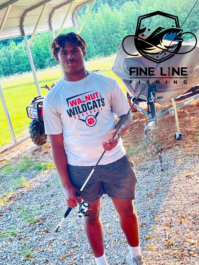This young man broke his rod trying to figure out this fishing thing!  I’ve broken my share so I figured I would gift him with a brand new Lews. Hope he catches the biggest fish of his life soon!
📸Kemarrian Gray
🚨 New shipment of hats will be in today!🚨