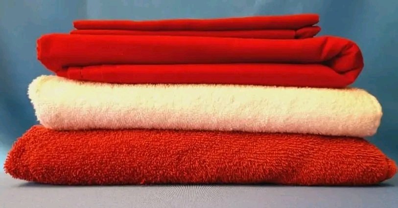 Velz_Laundry's tweet image. We offer laundry and cleaning services in and around Arua City. We are located in Nsambya, Next to IUIU.
We are open every day of the week to cater for your needs 🥰

Dial/App 0773295903 / 0741211060 for details! #VelzLaundrySpace #CleanSolutions #AruaCityGems&quot;