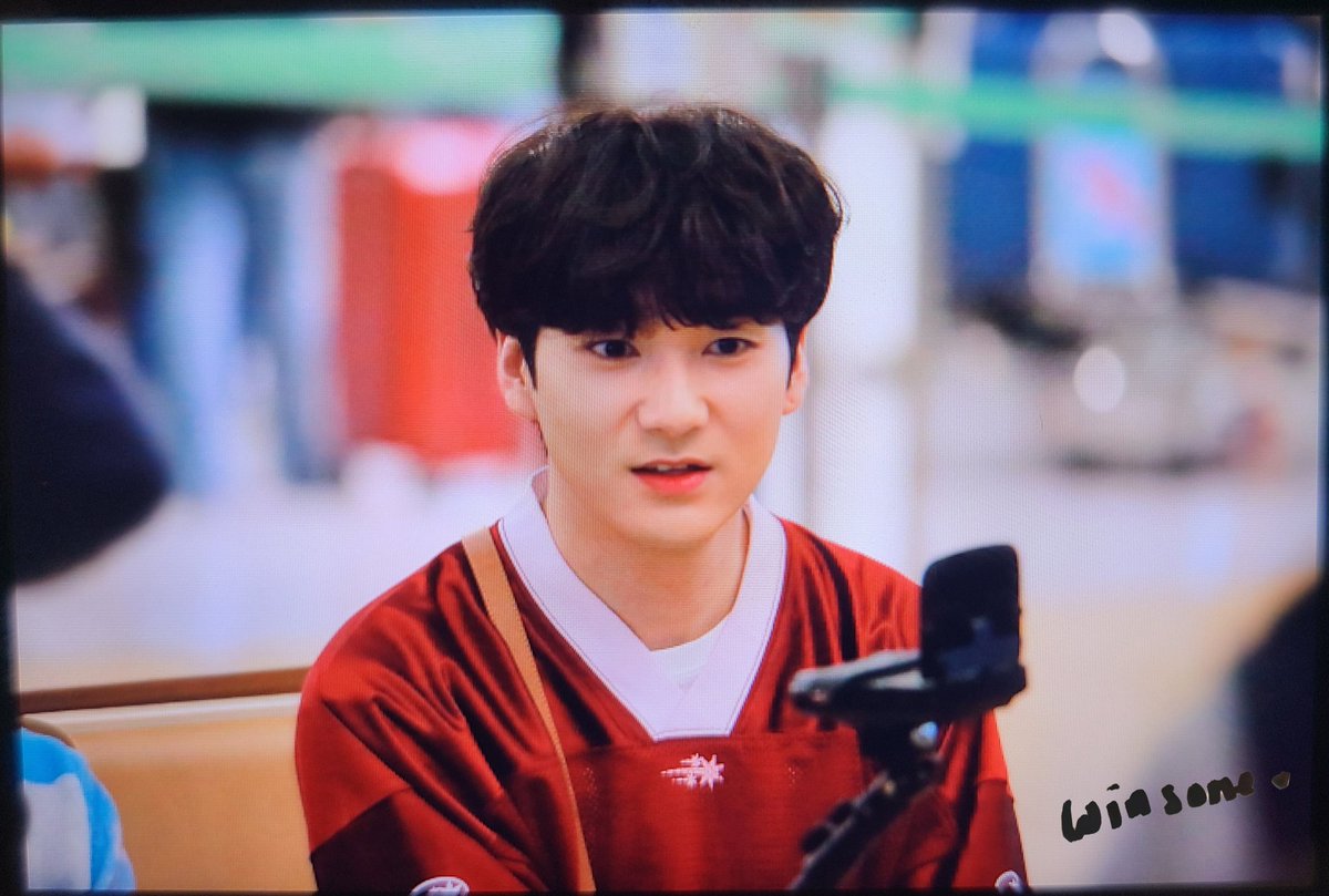 winsome_aron's tweet photo. 230605 아이돌트럭 출국
밤톨강강쥬🐶

#아론 #곽아론 #AARON #아론와나 https://t.co/zQyktDLVwm