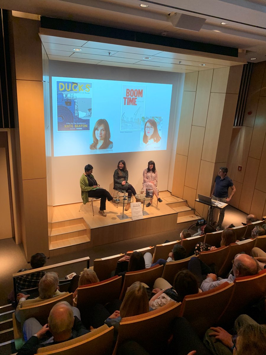KanadaBotschaft's tweet photo. Was für eine Freude, letzten Freitag in der Botschaft die #Premiere der ins Deutsche übersetzten #GraphicNovel #DUCKS der 🇨🇦 Autorin #KateBeaton zu feiern - mit @CBCBird @leafvangenova & @Astridfellner.
Mehr zu dieser @beatonna #CanLit 🍁 Tour in 🇩🇪 hier: https://t.co/IauCBkcj5G https://t.co/2CCZZqV15M