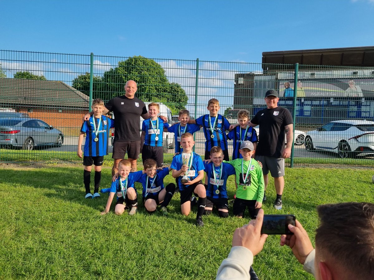 Proud day yesterday for our <a href="/Middlewood_Rov/">mrjfc</a> blacks under 8s. last minute equaliser in the final and a win on penalties  🏆 💙🖤