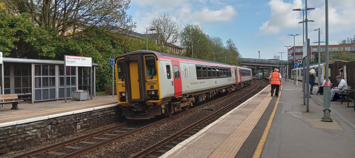 153361 with another 153 depert Bridgend with I think a Cheltenham service 29th April 2023

#Class153