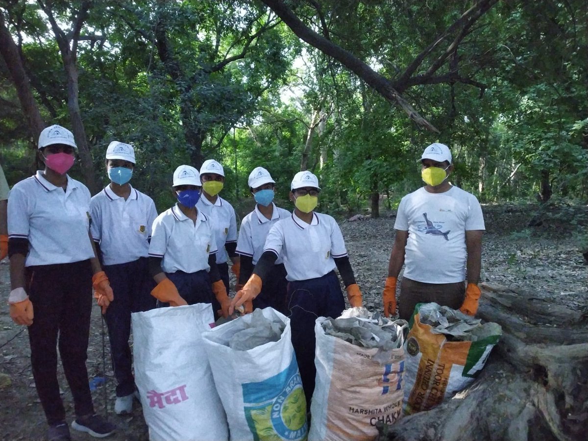 CEEahmedabad's tweet photo. #CEEIndia Lucknow office conducted a 3 day clean-up campaign from 3-5 June as part of UNEP's #TideTurners Plastic Challenge in Kukrail Forest Reserve. On 3rd day we saw participation of 50+ youth, university faculty members &amp; teachers where 175 Kg of plastic waste was collected. https://t.co/X0h9XkNcv1