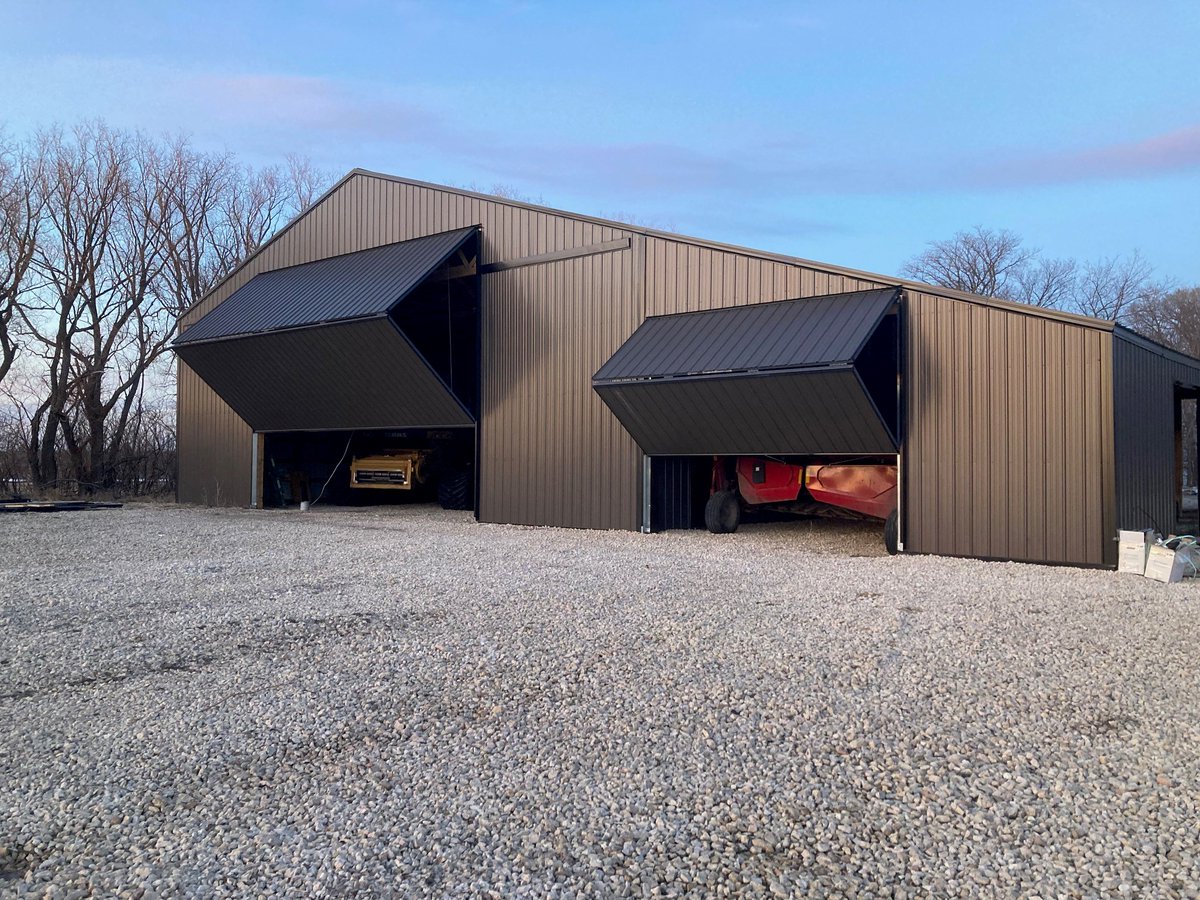 A local (to us) project that's in Morden, Manitoba. Two doors were installed on this shop building. #DiamondDoors #behindthebifold #agtwitter