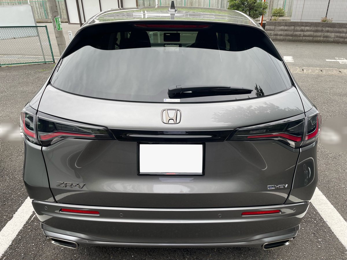 Fuuter21's tweet photo. ZR-Vのリアライセンスガーニッシュ

🛞はYOKOHAMAのADVAN dbでした https://t.co/FseNzTEdUE