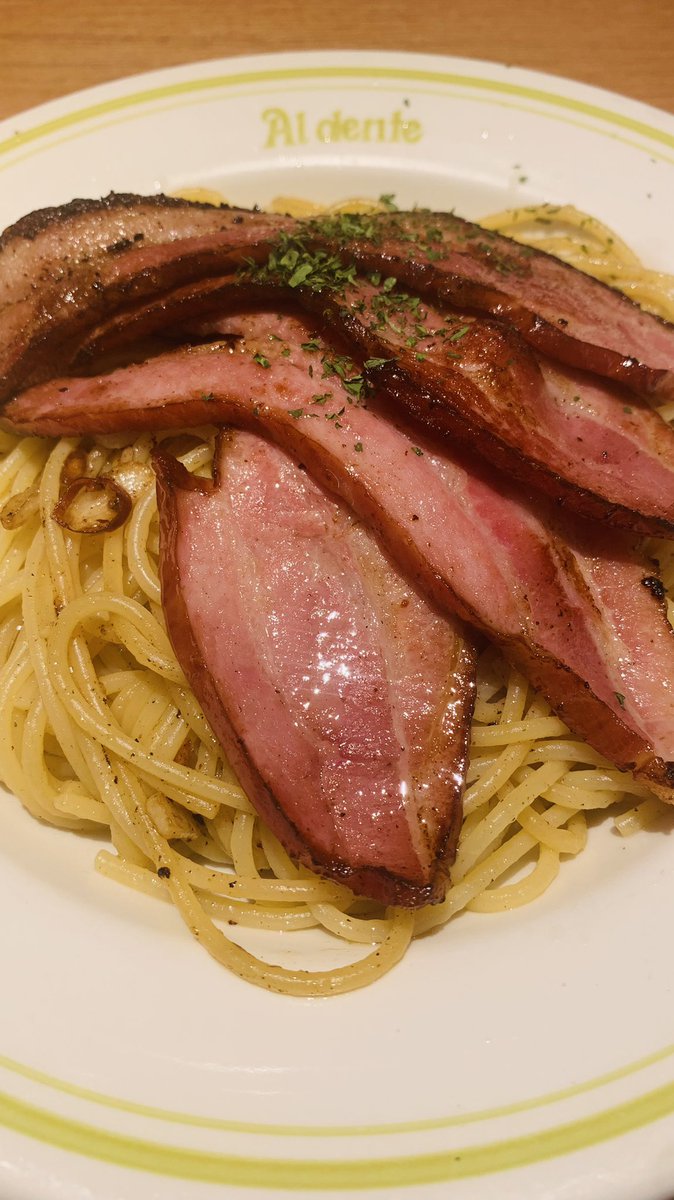 サウナのあとのパンチェッタが沁みる🍝