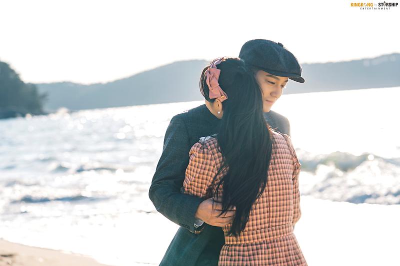 These shots are so beautiful 😭❤️

#TaleOfTheNineTailed1938 #KimBeom 
#WooHyunJin