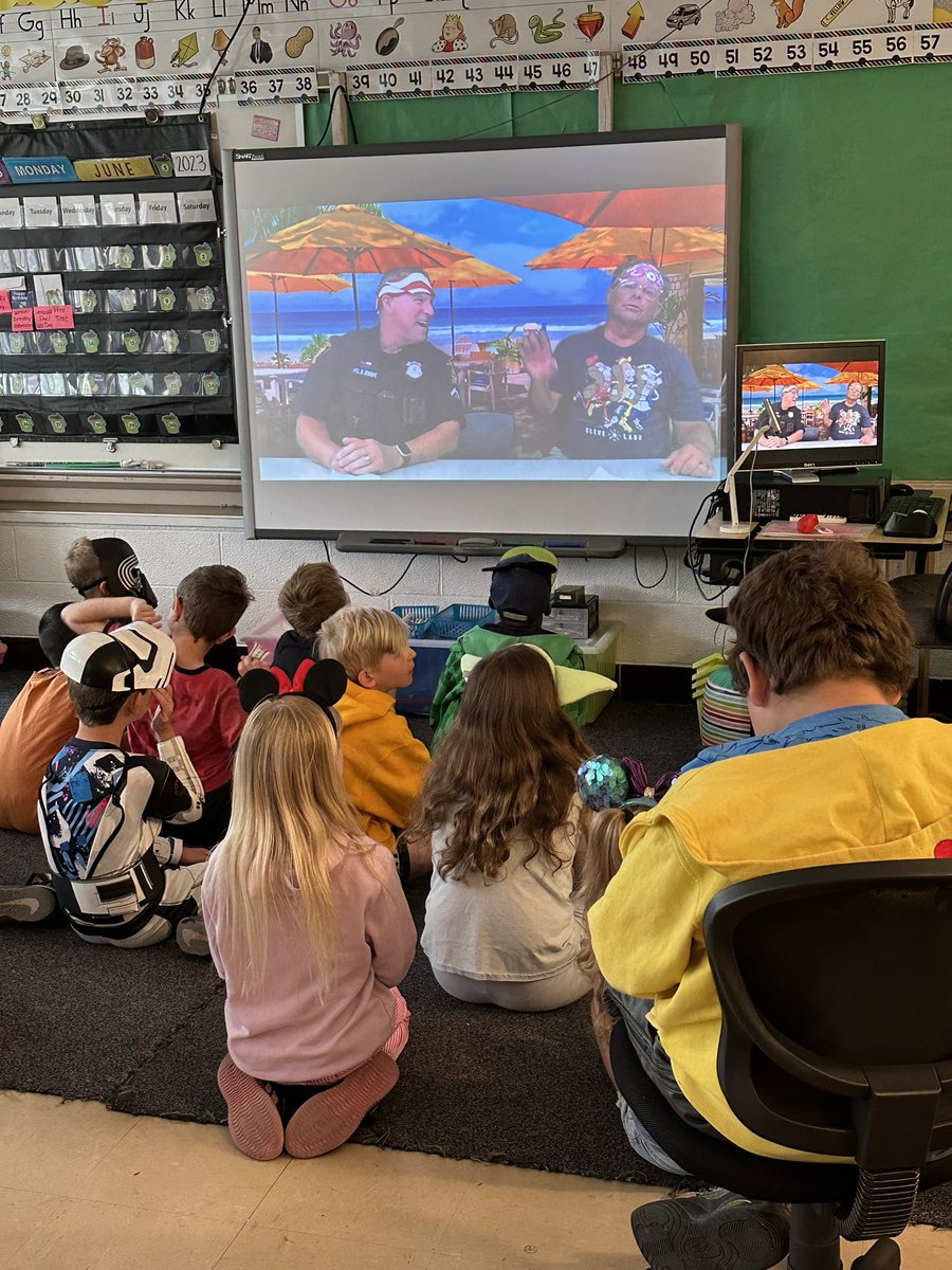 Who will win the joke off? Officer Bob or Mr. Dame? This is the best thing that’s happened on the morning show all year. 😂