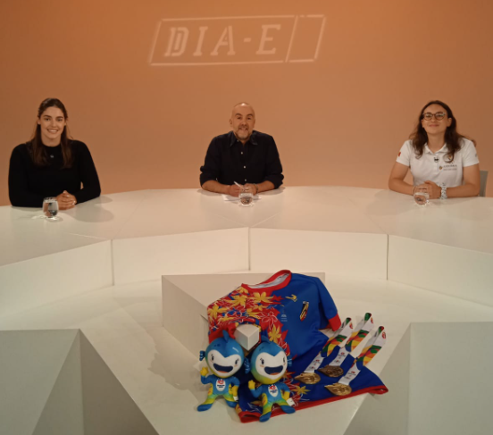 rtvandorra's tweet photo. ▶️Ja som #endirecte al #DiaERTVA 👇
👉Avui ens visita a la primera part del programa
la nadadora Nàdia Tudó i la jugadora de rugbi Noelia Pauls, on parlarem dels resultats dels #JocsMalta2023.
📌Segueix l'entrevista per ATV i https://t.co/klszZHxKGR https://t.co/TdpGX6VfHI