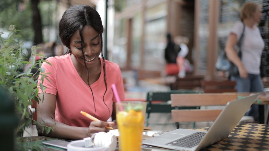 Check out this new blog on "The Benefits and Challenges of Writing a Blog Article a Day for a Year"! 👇

wifientrepreneur.com/?p=6543