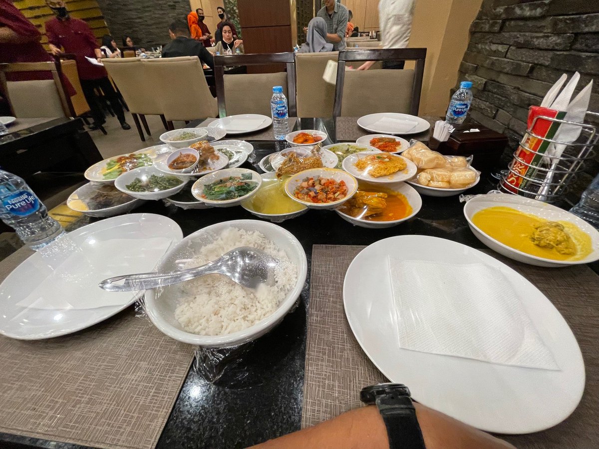 LeBenQ's tweet photo. Self reward (@ Pagi Sore in Jakarta Selatan, Daerah Khusus Ibukota Jakarta) https://t.co/DkTtbChwHa https://t.co/b59CwBJXDa