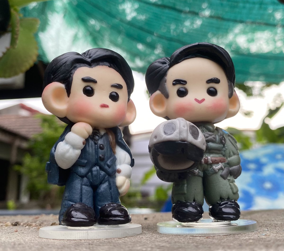 gongomartdolls's tweet photo. —— 📸✨
พาคูมเลขาเย่กับคูมนักบินไปถ่ายรูปเล่น ก้อนปุ๊กปิ๊กมากกกกก🌿☁️🫧
.
.
#WangYibo #王一博 #หวังอี้ป๋อ
#GonGomStory #GonGomArtDolls 🧸✨ https://t.co/QTMevL6ttI