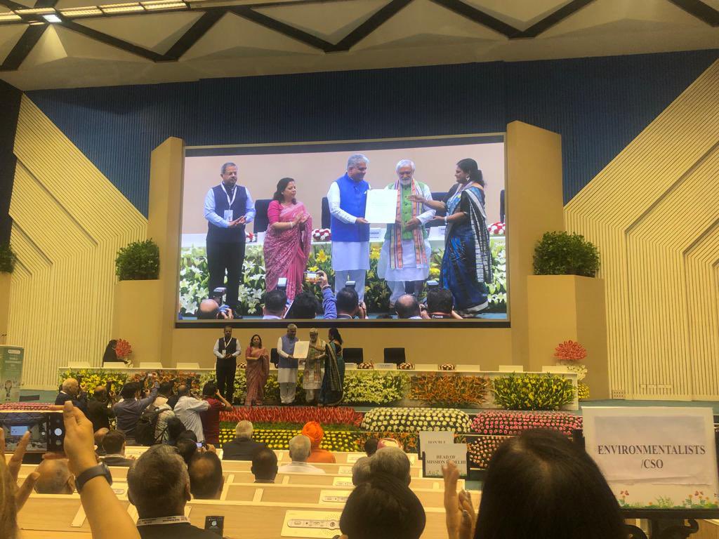 Attended a special programme today on the occasion of World Environment Day by the @moefcc.
Our Honourable PM @narendramodi was the Chief Guest. In his virtual address, he proudly shared India's consistent efforts since five years to make the world plastic free. 
#asnschool