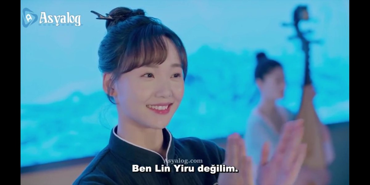 huzun_delisi's tweet photo. Kız kırsal kesimde yetişmiş, bir doktora eş değer bitkisel tıp bilgisi ile üst düzey dövüşe sahip çok güçlü de, ustasının eline bir mektup ve adres vererek şehre göndermesiyle, kız geldiği şirkette yanlışlıkla şirketin sözcüsü seçiliyor. Sonra olaylar olaylar😂
#PerfectMismatch https://t.co/EKvkQ2i7GT