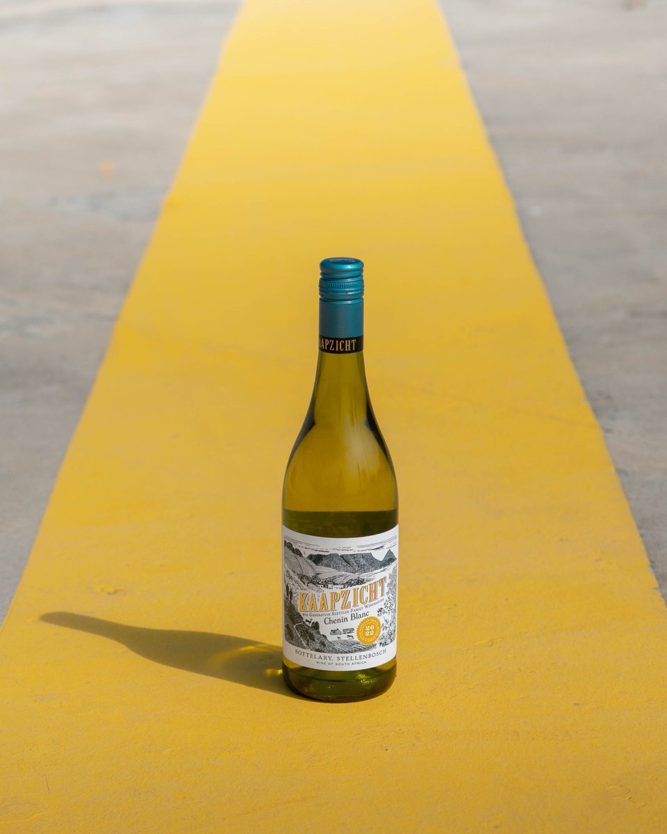 Did you know that Kaapzicht has the second oldest Chenin Blanc vineyard in South Africa? While they are widely known for their red wine, they also make exceptional Chenin Blanc from a vineyard that was planted in 1947🍷🍇
