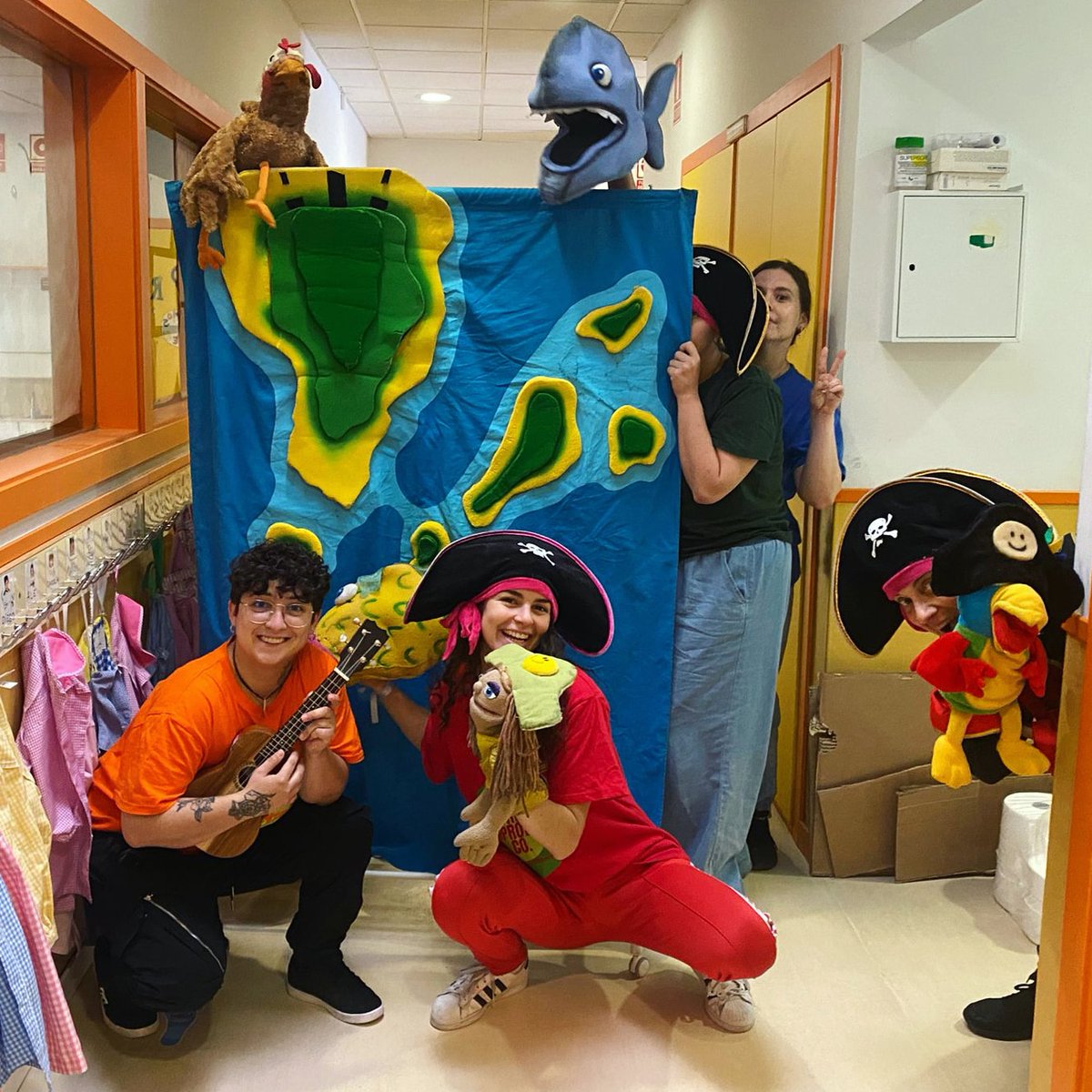 Nuestros espectáculos lúdico educativos en inglés consiguen:

✅️Enseñar divirtiendo 
✅️Fomentar la creatividad 
✅️Reforzar el aprendizaje del inglés

Contáctanos para más información 👇🏼 
📧contacto@theimproving.es 

#theimprovingco #lúdico #educativo #inglés #madrid