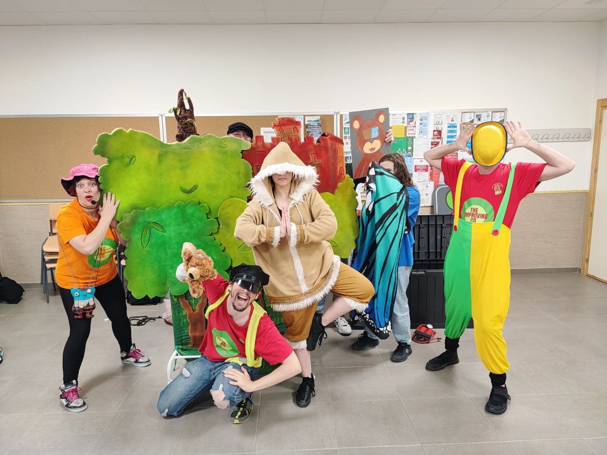 Una mañana de actividad showtime es una experiencia única...Llena de novedades, diversión, aprendizaje y alegría en el colegio.🎭🎬🎶🎉

#theimprovingco #showtime #lúdico #educativo #magia #inglés #diversión #madrid #theimproving