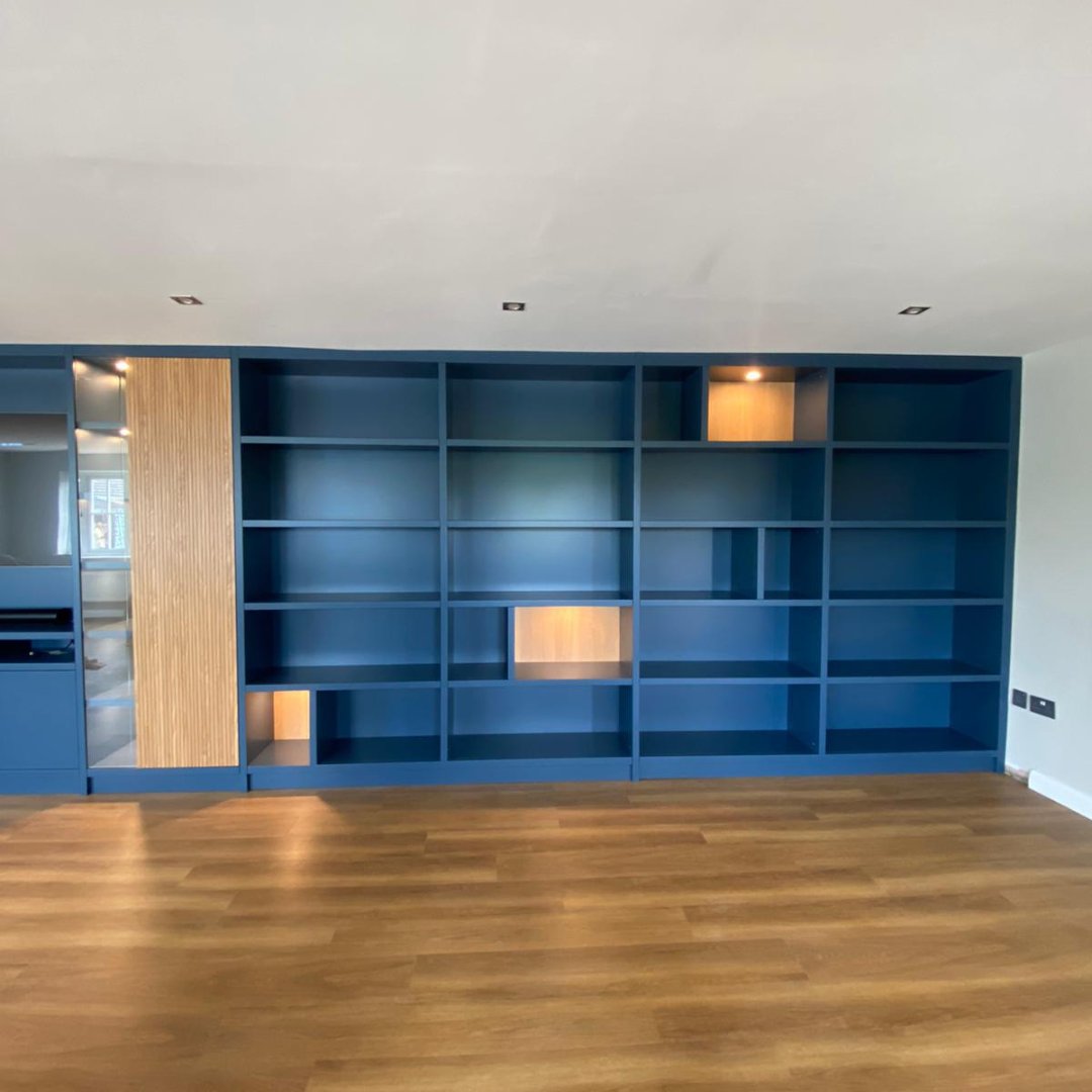 PriestFurniture's tweet photo. Bespoke #mediaunit for our client Cold Norton, @FinsaUK oak panelled doors with recessed glass, feature acoustic panels, push touch centre doors, remote sensor lights & finished @FarrowandBall stiffkey blue. Looking for a bespoke media unit? Get in touch https://t.co/InTnUv2eda https://t.co/wEf9nOEbNv