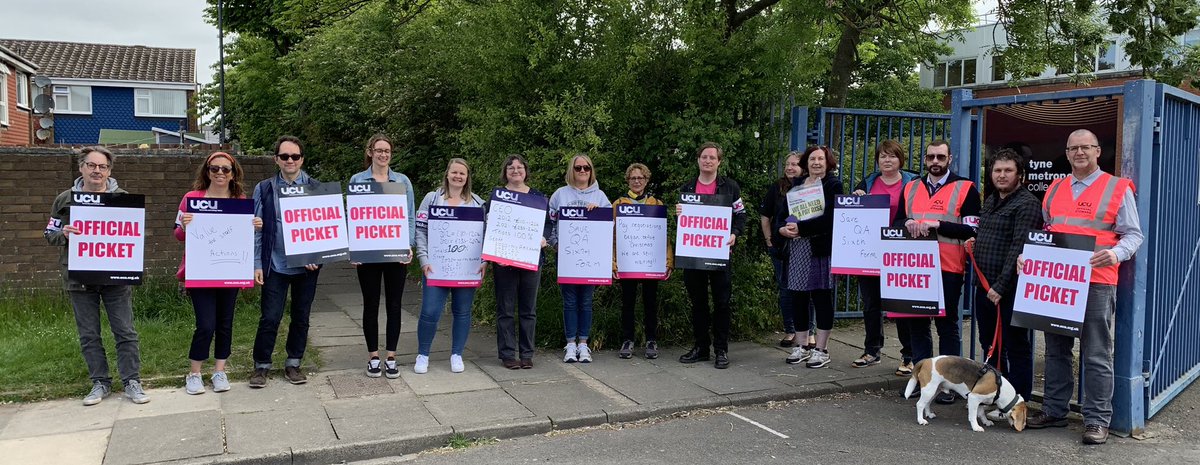 We have three picket lines at Tyne Coast College as we are on strike today (and again on Wednesday).
Great turnout at South Tyneside College and Tyne Met College to fight for #FairPayinFE 
#RespectFE
#dogsonpicketlines