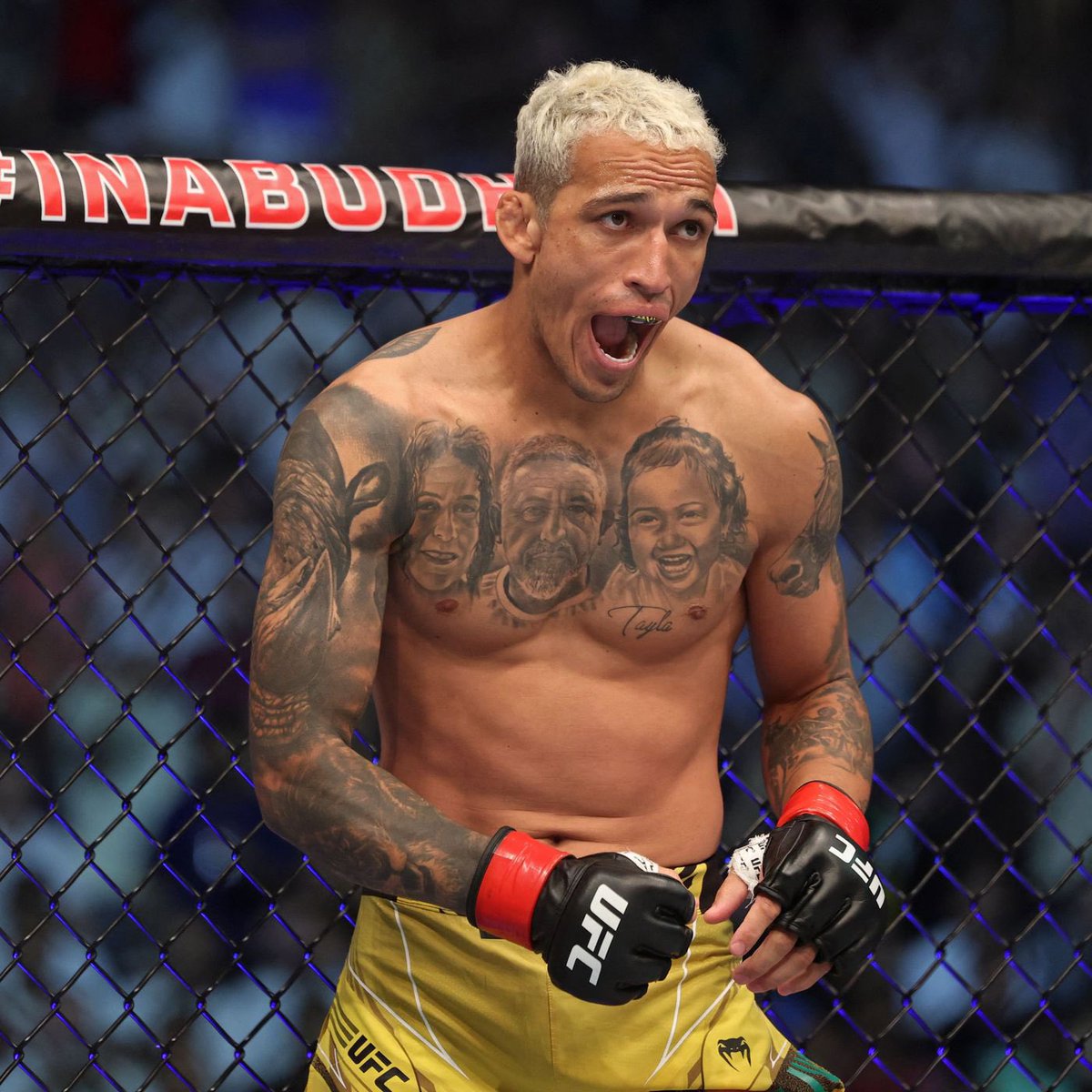 MMArena_'s tweet photo. Cette semaine c’est le GRAND RETOUR de Charles Do BRONX Oliveira 🇧🇷 dans la CAGE ! 🤩🔥

@CharlesDoBronxs ON Y VA LETSGOO https://t.co/IqH5UuVgMb