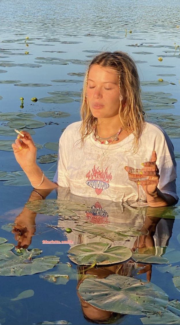 me trying my best to not have an actual burnout because i am this 🤏🏼 close to that happening.