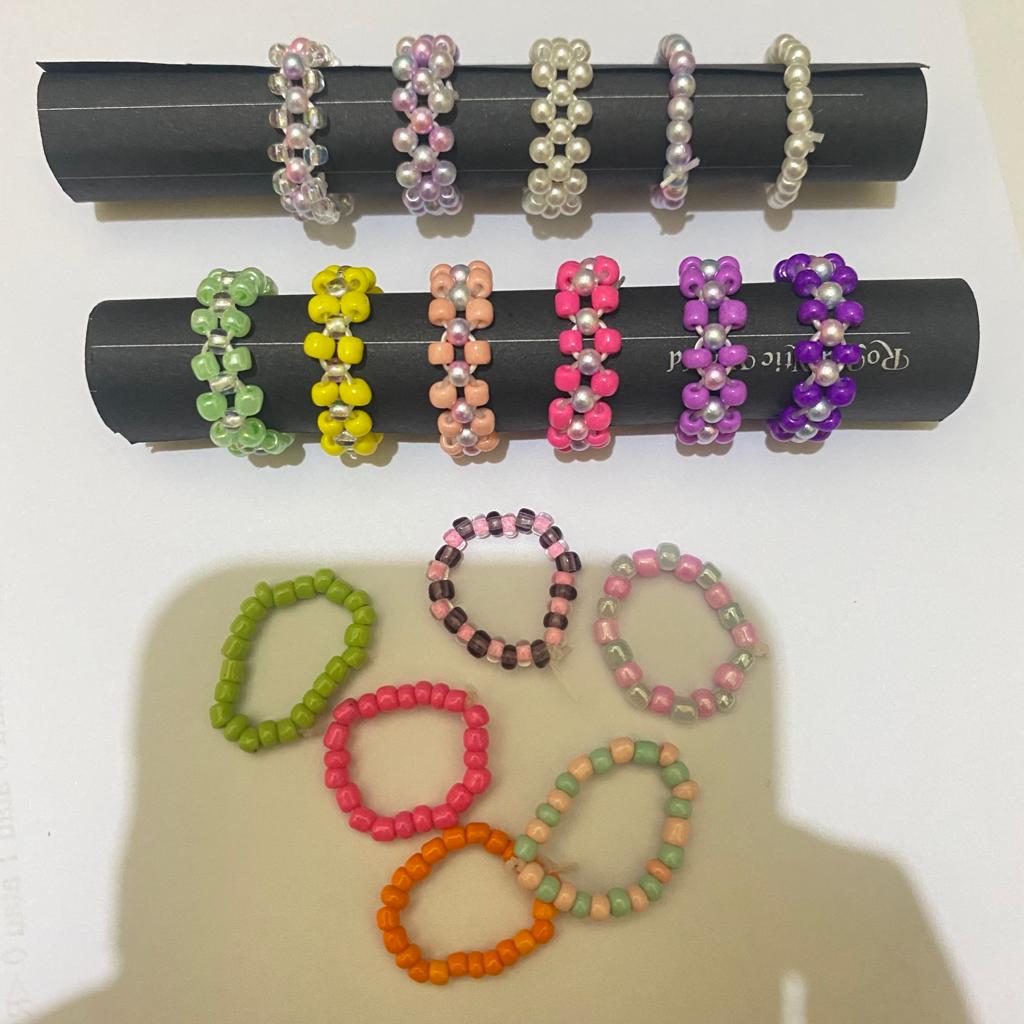 [help RT are appreciated] 

wts beads ring korea handmade/ cincin manik-manik handmade by heartmade

Price = 1.500-4.000 💵

🏠 Malang, Jatim
🐻 DM if you interested ✓

#beadsring