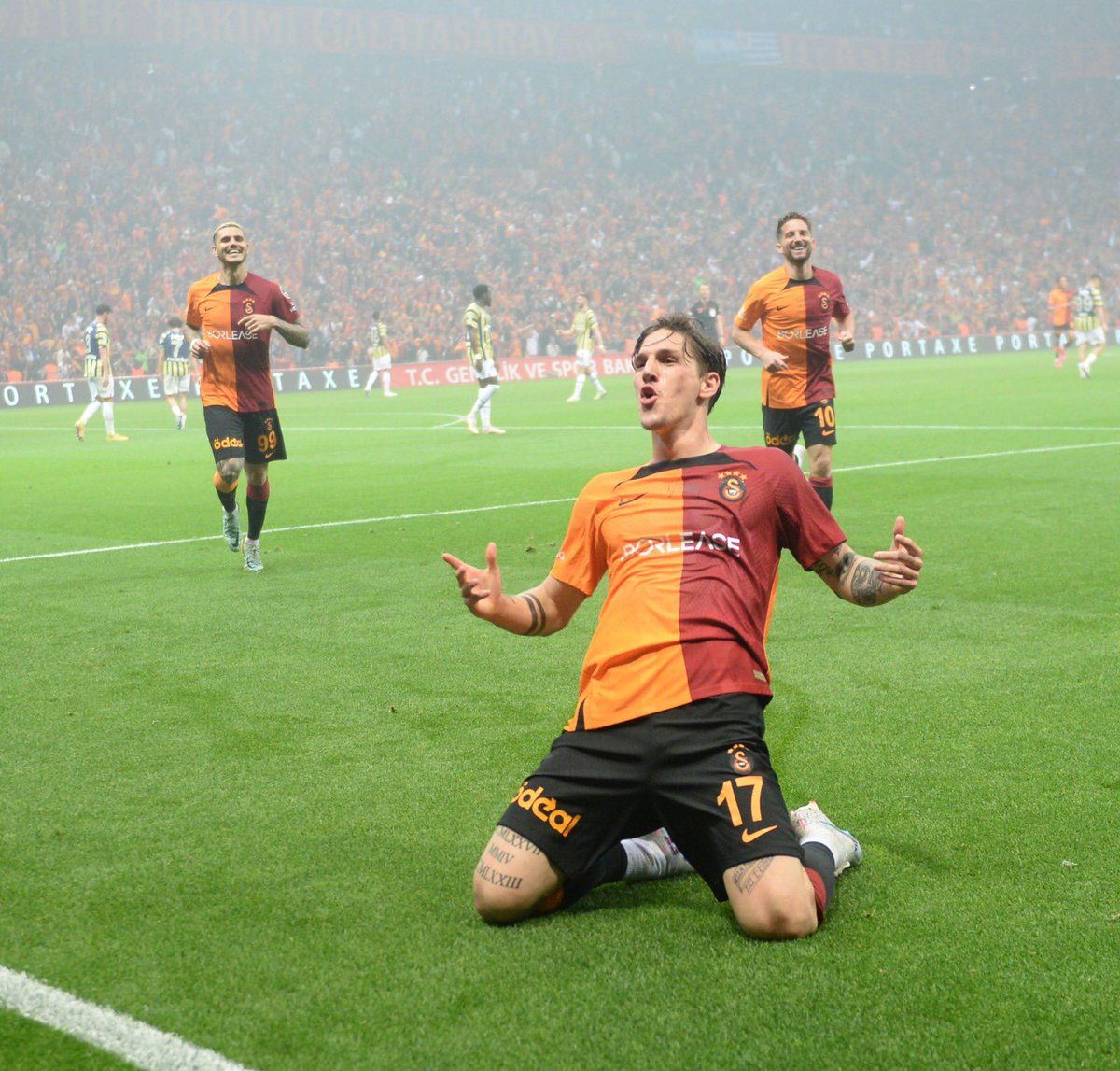 GalatasaraySK's tweet photo. ⛷️😍 https://t.co/hwTOLeAYwy