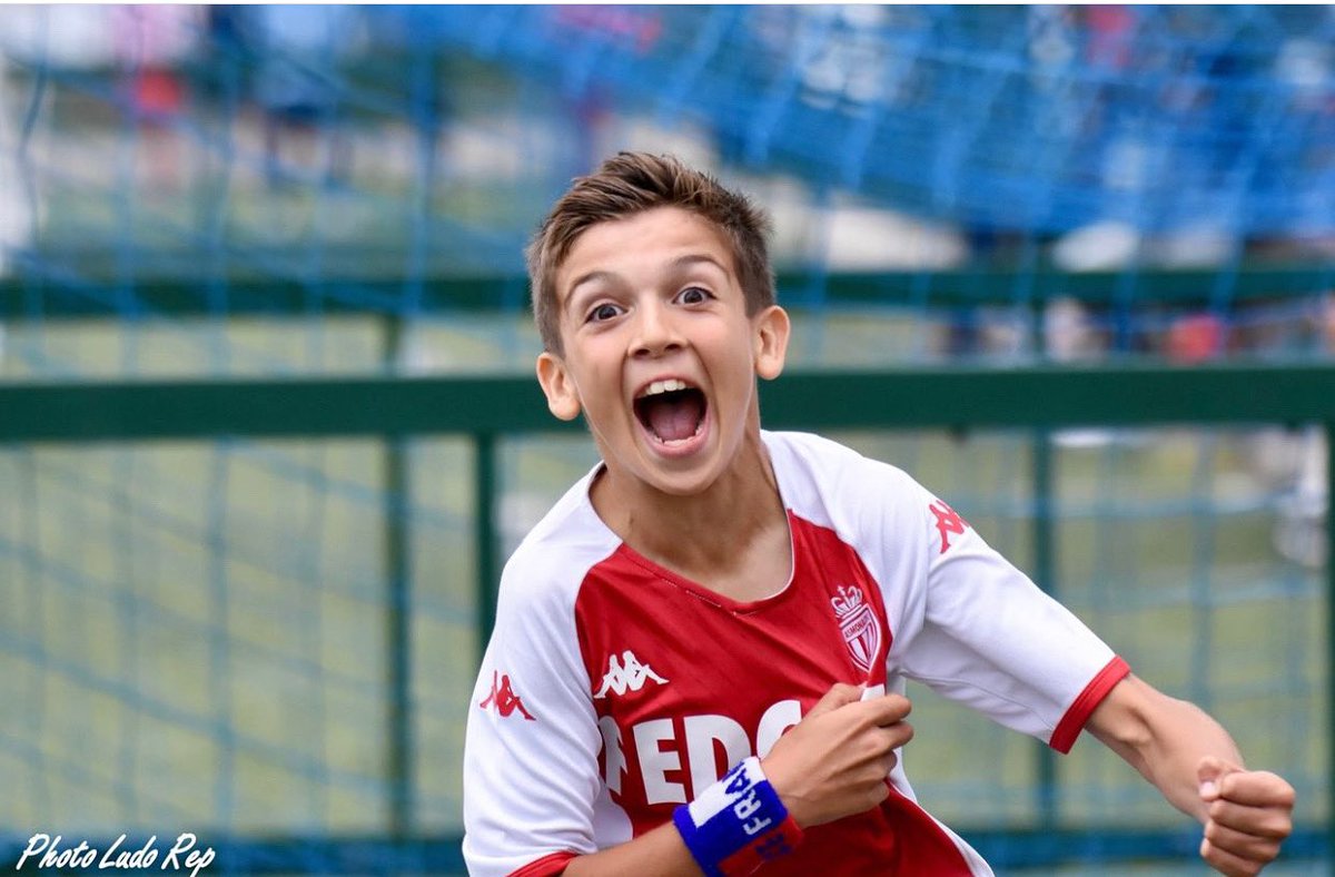 ClemDragon's tweet photo. Victoire 2/0 contre @PSG_inside 
Doublé 🏴‍☠️ #u11 @AS_Monaco #tournament #ASMonaco #PSG https://t.co/7pAIHK1Gt7