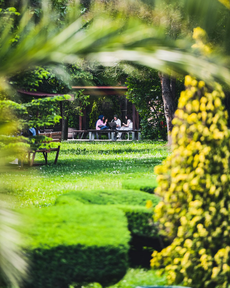 Finallerin stresini yeşil kampüsümüzde atabilirsiniz🌱

Hepinize başarılar✏️🗓️