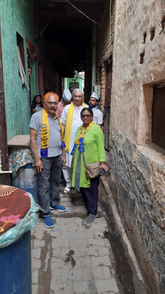 manjuguptaa's tweet photo. 8जून @ArvindKejriwal  की रैली के लिए फरीदाबाद में लोगो से  वहां पहुंचने का आवाहन करते हुए टीम फरीदाबाद @anuragdhanda @SandeepPathak04 @DrSushilKrGupta @ipathak25 https://t.co/rkNVJ04rjF