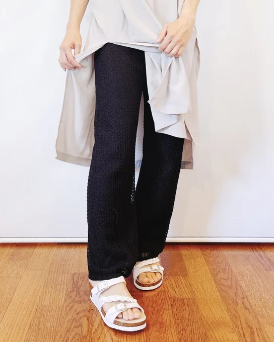 【しまむら】脚がほっそり見えて嬉しい!ジャージみたいに楽ちんな「1490円パンツ」体型カバーの天才です!   しまむらの「レディース パンツ(2PINK)」が動きやすくてオシャレ!レースのデザインがとっても高見えするんです。レギンスにも使えて超便利◎