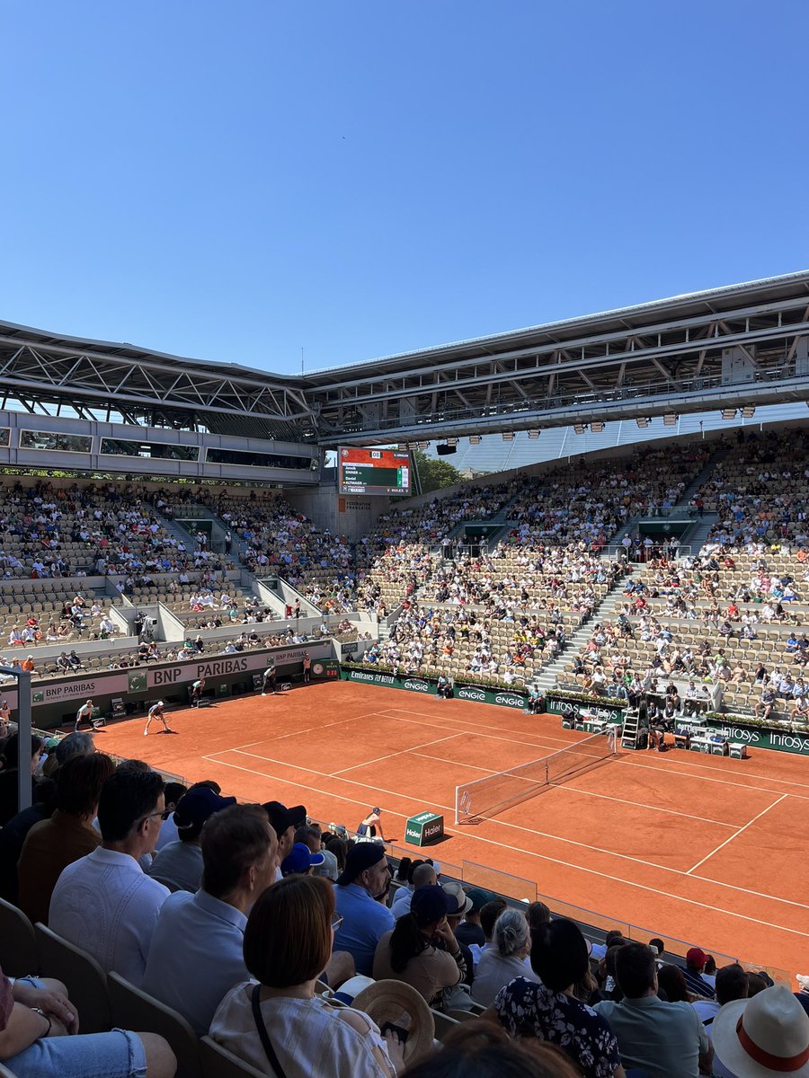 Margarula's tweet photo. Great few days at #RolandGarros and got to watch some brilliant matches - highlight definitely being Sinner and Altmaier battling in out for 5h26 under the Paris sun☀️ https://t.co/bkxbcIqdg2