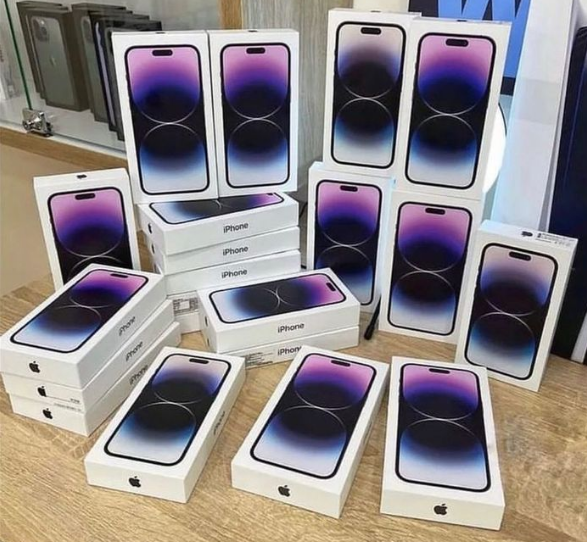 Apple15pre's tweet photo. 🎉iPhoneプレゼント🎉

フォロワー限定でiPhoneを無料プレゼントします🎁
ご希望者はご参加ください✨

【応募方法】
➡フォロー
➡RT＆いいね

【締切】
✅フォロワー１０００人到達 https://t.co/QNSHXoJqty