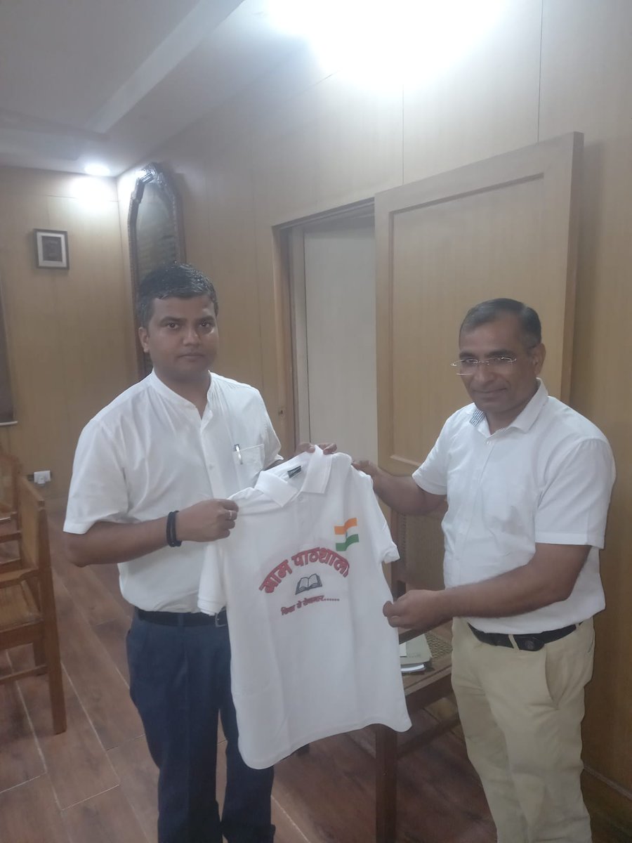 devrajnagar3's tweet photo. जिलाधिकारी गौतम बुद्ध नगर दिखायेंगे ग्राम पाठशाला की पैदल यात्रा को हरी झंडी!!

दिनाँक 7 जून से गौतम बुद्ध नगर जिले के घरभरा गाँव से शुरू हो रही टीम ग्राम पाठशाला की पैदल यात्रा को श्री मनीष कुमार वर्मा, आईएएस/ जिलाधिकारी गौतम बुद्ध नगर सुबह 10 बजे रवाना करेंगे। https://t.co/r6P5v1a2Y2