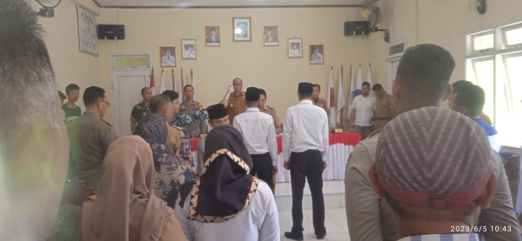 addtopping2rb's tweet photo. Foto pelantikan 5 Juni 2023 a.n peserta no urut 2 Sukaraja 3 https://t.co/qdkONKMdZM