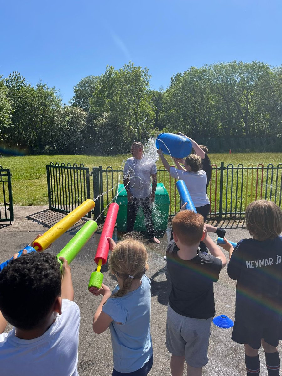 A HUGE thank you to everyone who attended our Glossop&amp; Buxton WHIT CAMPS last week!

We had 4 awesome days of sports, games, laughter &amp; all with some beautiful sunshine!

There really is nothing better than kids playing sport, keeping active &amp; soaking up that sun!

Thanks kids 😊