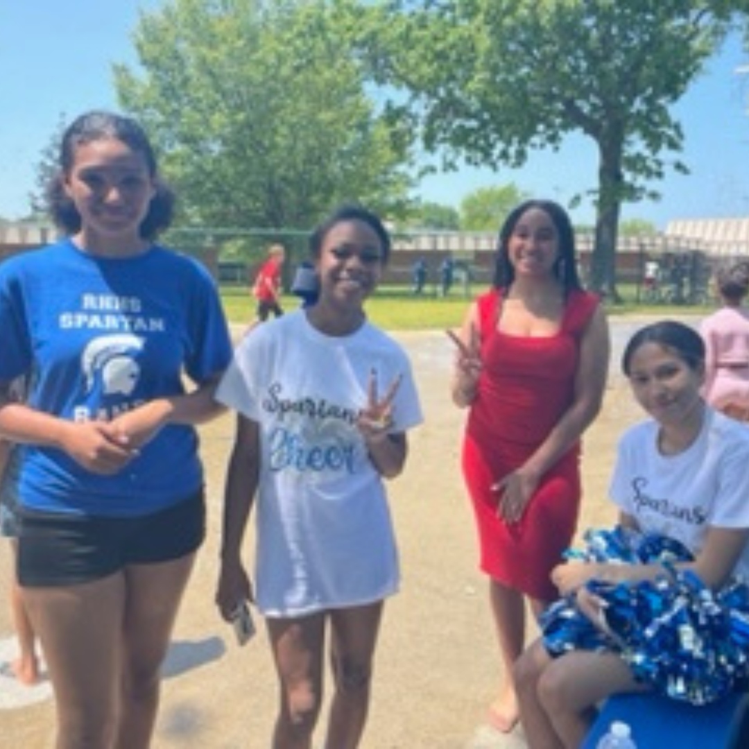 🎉 Several of our Spartans did a tremendous job decorating floats and representing our district during the Memorial Day parade! #RHSpartanPride